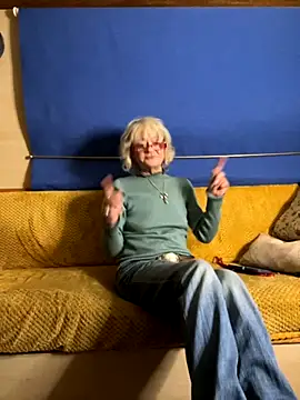 Snapshot of ladyboatlady chatting on October 2025 08:21:01 PM ladyboatlady online show from October 2025 08:21:01 PM