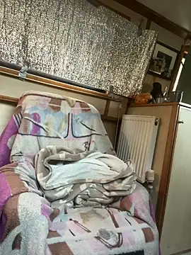 Snapshot of ladyboatlady chatting on February 2026 07:41:02 AM ladyboatlady online show from February 2026 07:41:02 AM