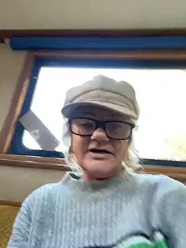 Snapshot of ladyboatlady chatting on November 2025 09:25:01 AM ladyboatlady online show from November 2025 09:25:01 AM