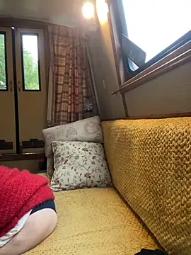 Snapshot of ladyboatlady chatting on October 2025 07:09:02 AM ladyboatlady online show from October 2025 07:09:02 AM