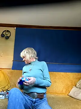 Snapshot of ladyboatlady chatting on October 2025 02:39:02 PM ladyboatlady online show from October 2025 02:39:02 PM