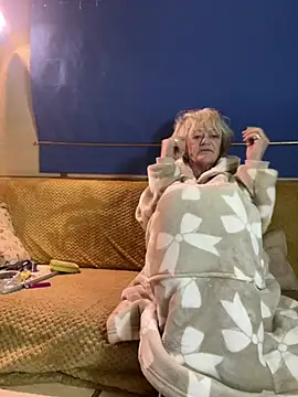 Snapshot of ladyboatlady chatting on January 2026 06:17:01 AM ladyboatlady online show from January 2026 06:17:01 AM