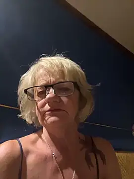 Snapshot of ladyboatlady chatting on September 2025 07:36:01 PM ladyboatlady online show from September 2025 07:36:01 PM