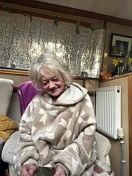 ladyboatlady online show from March 2026 07:23:01 AM