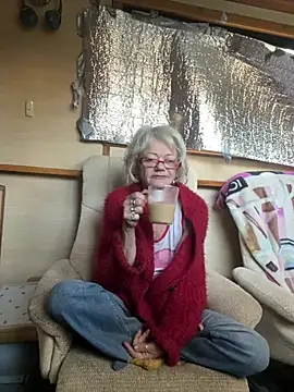 ladyboatlady online show from April 2026 06:59:01 AM