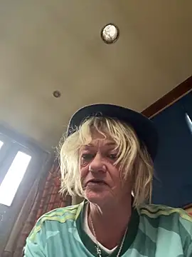 ladyboatlady online show from May 2026 04:06:02 PM