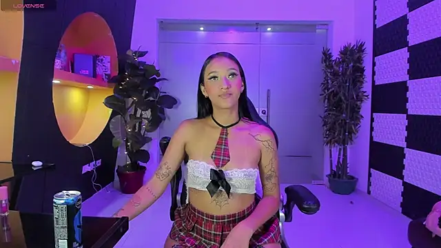 SamantaKane online show from October 2025 03:37:01 AM