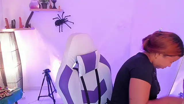 scarlett enjoy1 online show from October 2025 01:10:02 PM