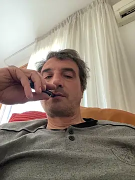 Snapshot of sasatimido chatting on May 2026 06:34:01 AM sasatimido online show from May 2026 06:34:01 AM