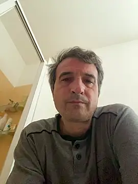Snapshot of sasatimido chatting on May 2026 06:57:01 AM sasatimido online show from May 2026 06:57:01 AM