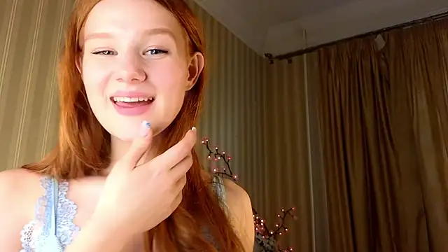 Snapshot of Juuulia_ chatting on May 2026 02:47:01 PM Juuulia online show from May 2026 02:47:01 PM
