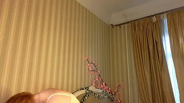 Snapshot of Juuulia_ chatting on May 2026 02:08:01 PM Juuulia online show from May 2026 02:08:01 PM