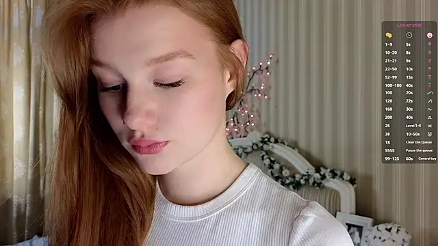 Juuulia  online show from February 2026 12:50:02 PM