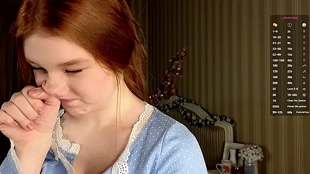 Juuulia  online show from January 2026 01:48:01 PM