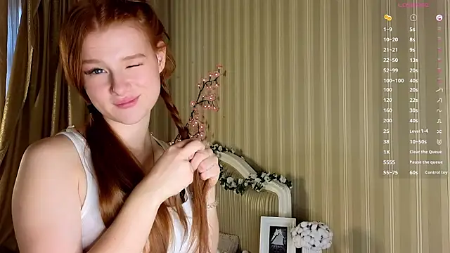 Juuulia  online show from March 2026 01:44:01 PM