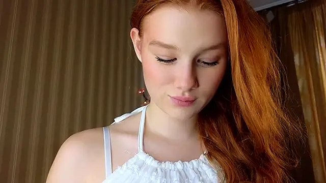 Snapshot of Juuulia_ chatting on June 2026 03:43:01 PM Juuulia online show from June 2026 03:43:01 PM