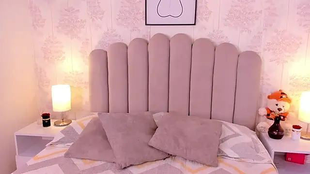 ShaynaHosk online show from March 2026 05:31:02 PM