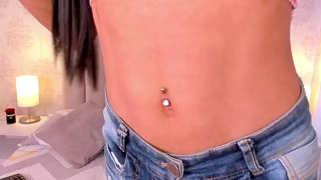 ShaynaHosk online show from March 2026 03:32:01 AM