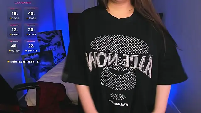 AliceLiador online show from November 2025 09:59:02 PM