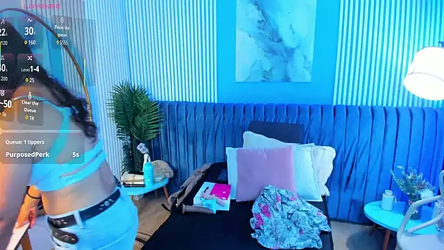 bellarivera  online show from November 2025 06:55:01 PM