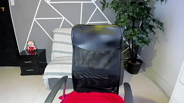 paula miler1 online show from February 2026 02:02:01 PM