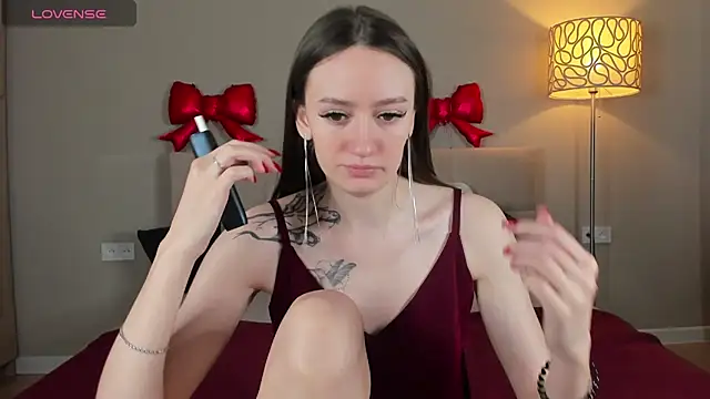 cutienaughtygirl online show from March 2026 06:41:02 AM