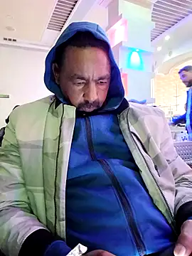 Snapshot of Bob_black chatting on March 2026 08:27:02 PM Bob black online show from March 2026 08:27:02 PM