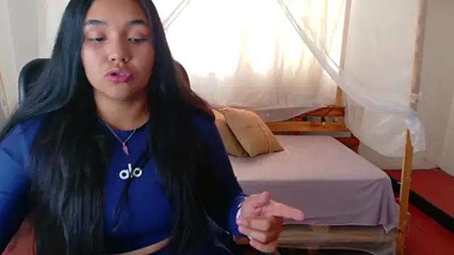 loreaniss online show from February 2026 08:44:01 PM