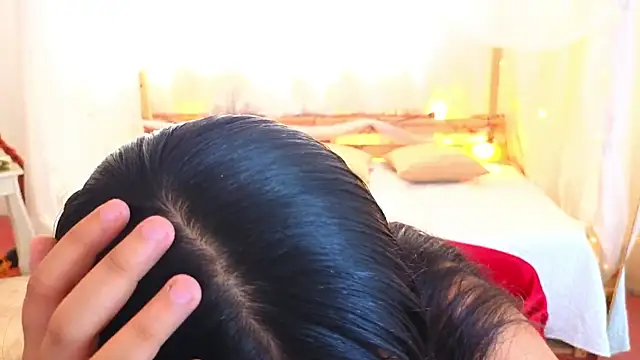 Snapshot of loreaniss chatting on November 2025 08:08:01 PM loreaniss online show from November 2025 08:08:01 PM