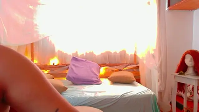 loreaniss online show from January 2026 08:24:01 PM