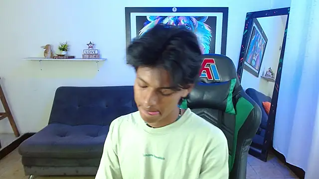 dreyk20 online show from November 2025 02:18:01 PM