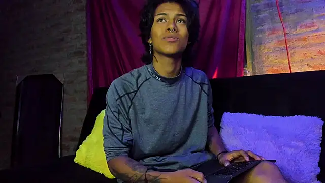 dreyk20 online show from April 2026 12:39:01 AM