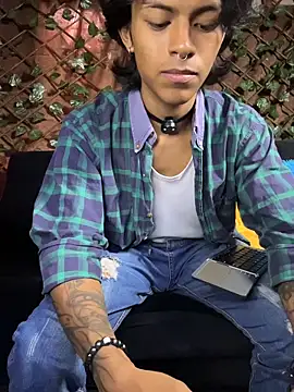 dreyk20 online show from February 2026 10:44:02 PM