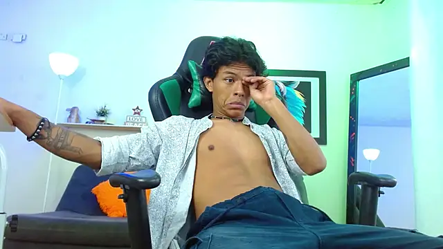 dreyk20 online show from November 2025 02:17:01 PM