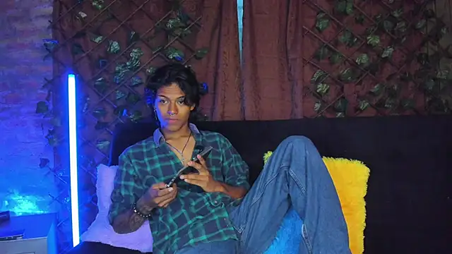 dreyk20 online show from March 2026 11:21:02 PM