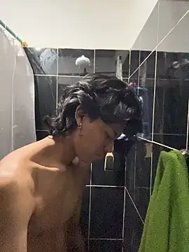 dreyk20 online show from April 2026 02:12:02 PM