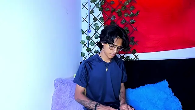 dreyk20 online show from July 2026 05:45:02 PM