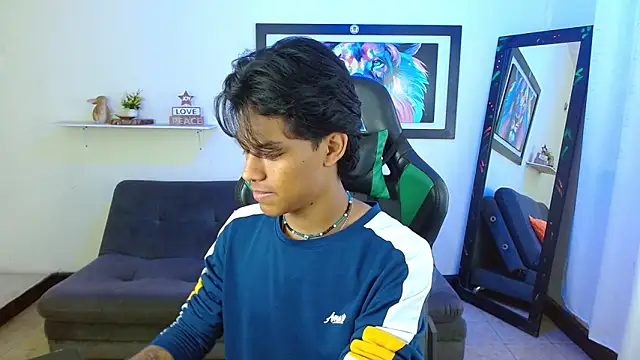 dreyk20 online show from November 2025 01:43:01 PM