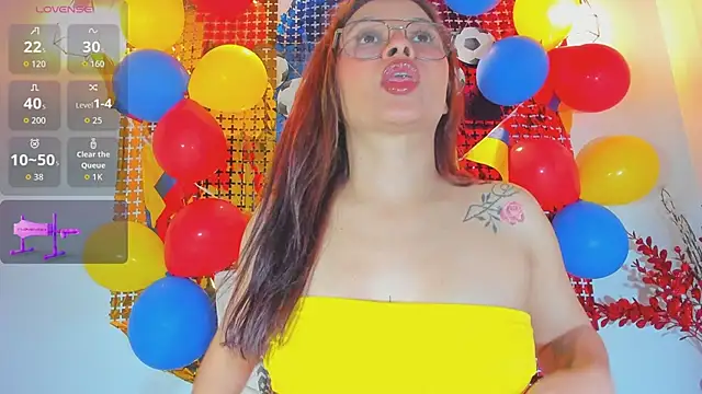 Karlaliones69 online show from June 2026 07:01:02 PM