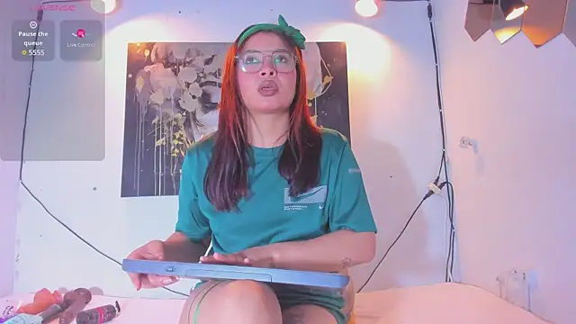 Karlaliones69 online show from March 2026 12:28:01 PM