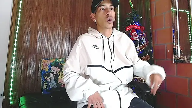 briamhoconor xh online show from December 2025 08:55:01 PM