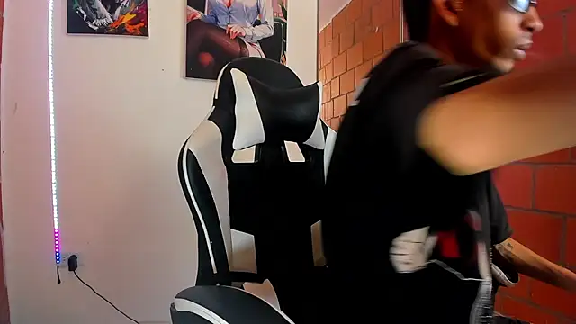 briamhoconor xh online show from March 2026 08:00:02 PM