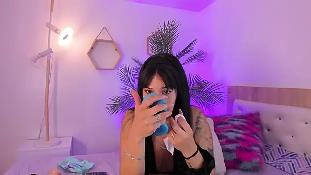 Hadid Jimenez  online show from March 2026 01:01:02 AM