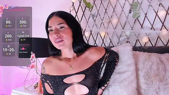 Snapshot of Hadid_Jimenez_ chatting on October 2025 08:50:02 PM Hadid Jimenez online show from October 2025 08:50:02 PM