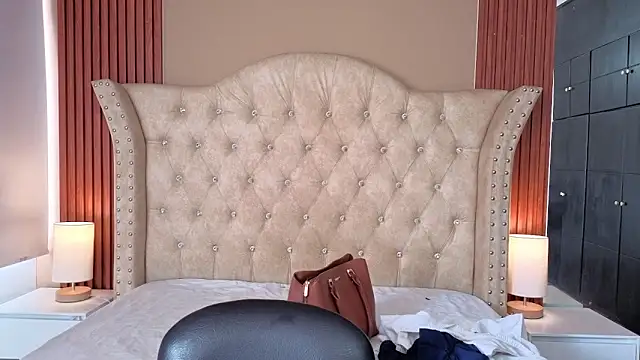 SofiaDelicia online show from November 2025 04:22:01 PM