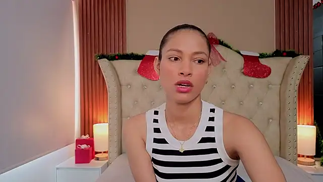 SofiaDelicia online show from November 2025 05:02:01 PM