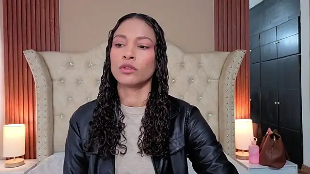 SofiaDelicia online show from November 2025 04:32:02 PM