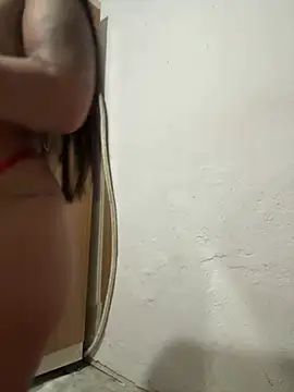 julianamascarada online show from April 2026 01:01:02 AM