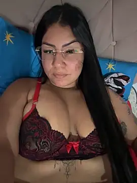 julianamascarada online show from November 2025 12:38:02 PM