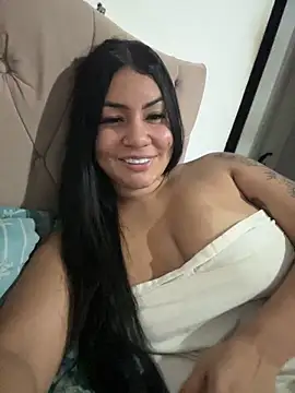 julianamascarada online show from October 2025 02:15:01 AM